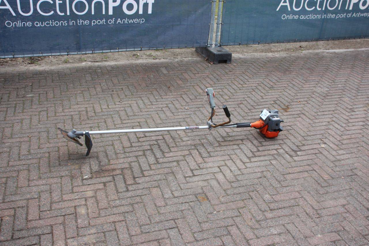 Husqvarna 132R Petrol Brushcutter
