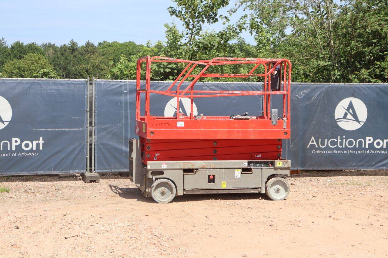 Scissor lift Haulotte COMPACT Electric 10m 2014