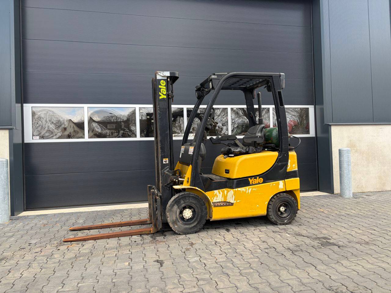 Forklift Yale GLP20SVX LPG 1770kg 4.9m 2006