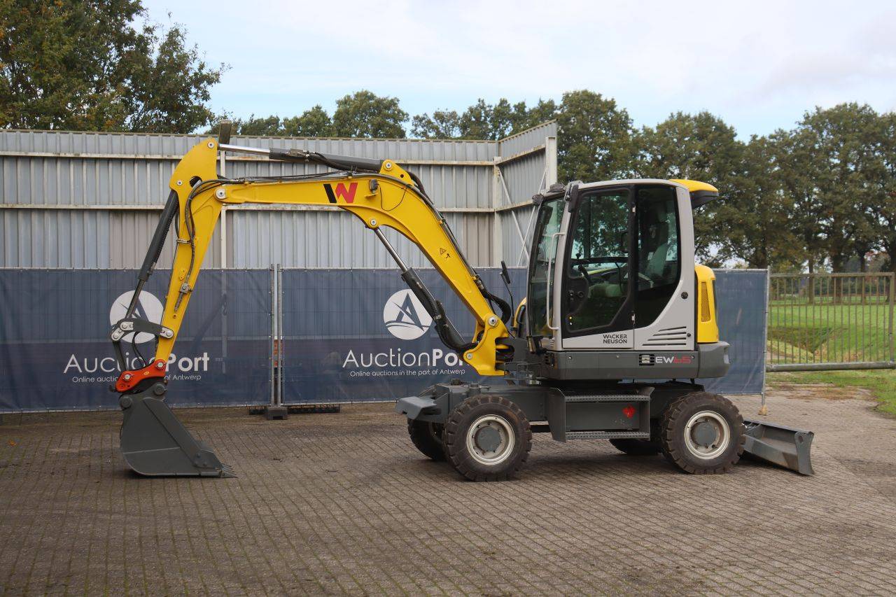 Escavadeira de rodas Wacker Neuson EW65 Diesel 2023