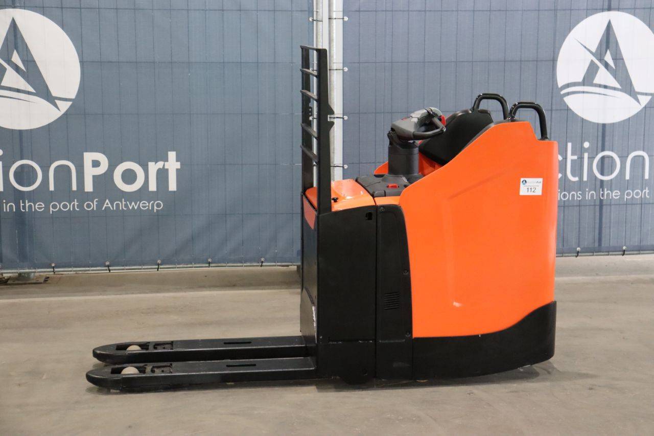 Pallet Truck BT LPE200 Electric 2000kg 2015