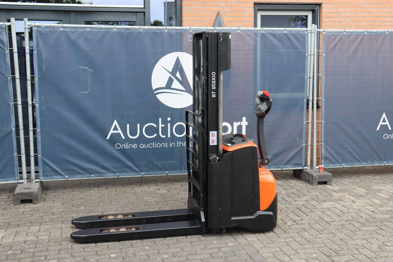 Stacker BT SWE140L Electric 1400kg 2.65m 2015