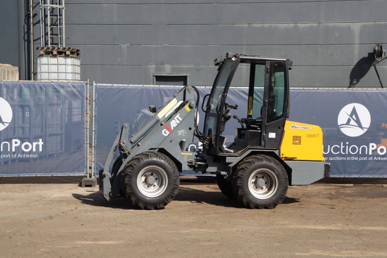 Giant V6001T-CAB Diesel Wheel Loader 44kW 2006