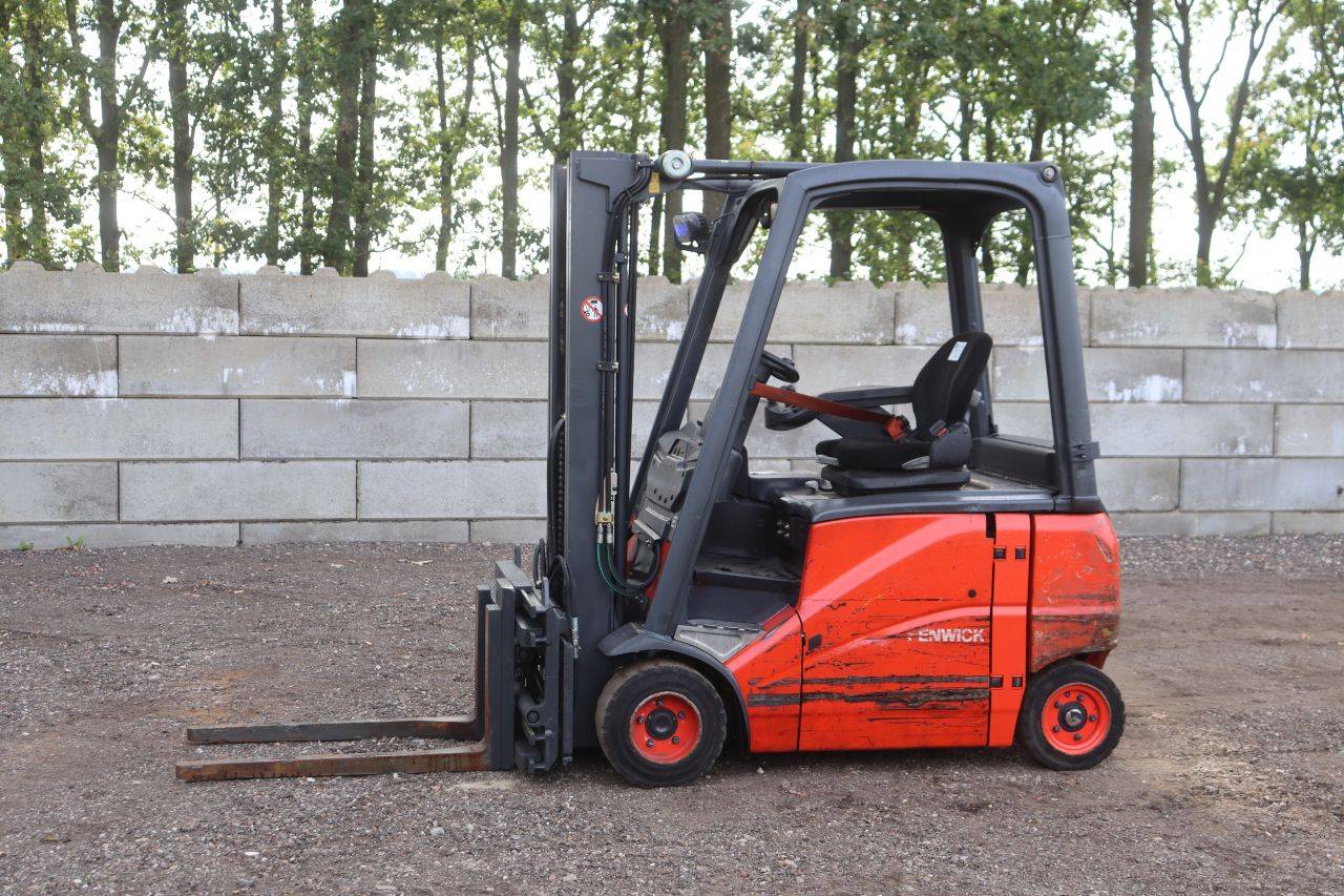 Carrello elevatore Fenwick-Linde E20PH-01 elettrico, 2000 kg, 4,2 m, anno 2010