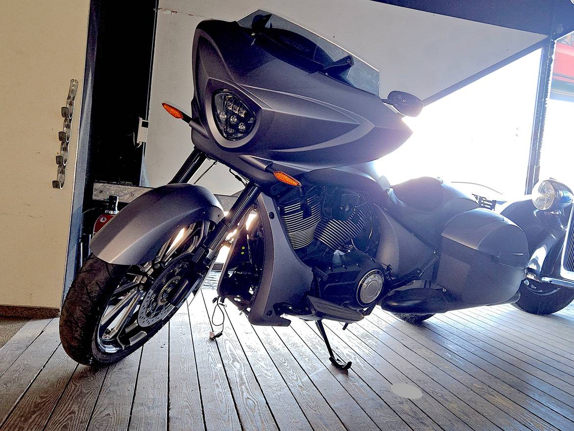 Victory Magnum X-1 (one of 300 limited) Petrol 2016 (Margin)