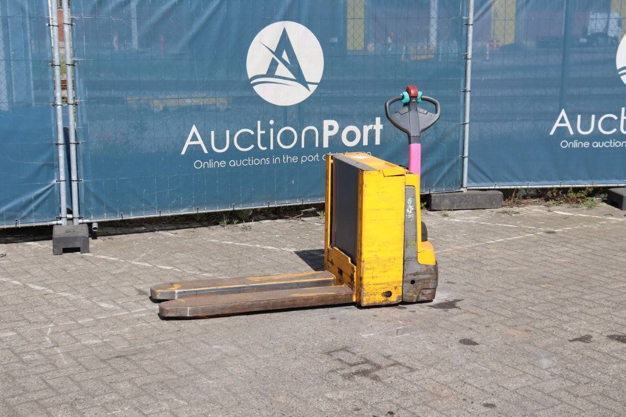 Pallet truck Jungheinrich 2000kg