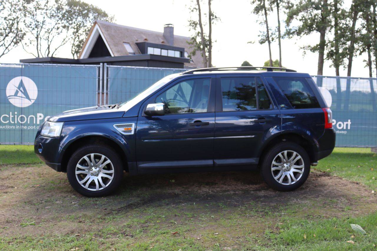 SUV Land Rover Freelander 2 HSE i6 Benzin 233 PS 2008 (Margin)