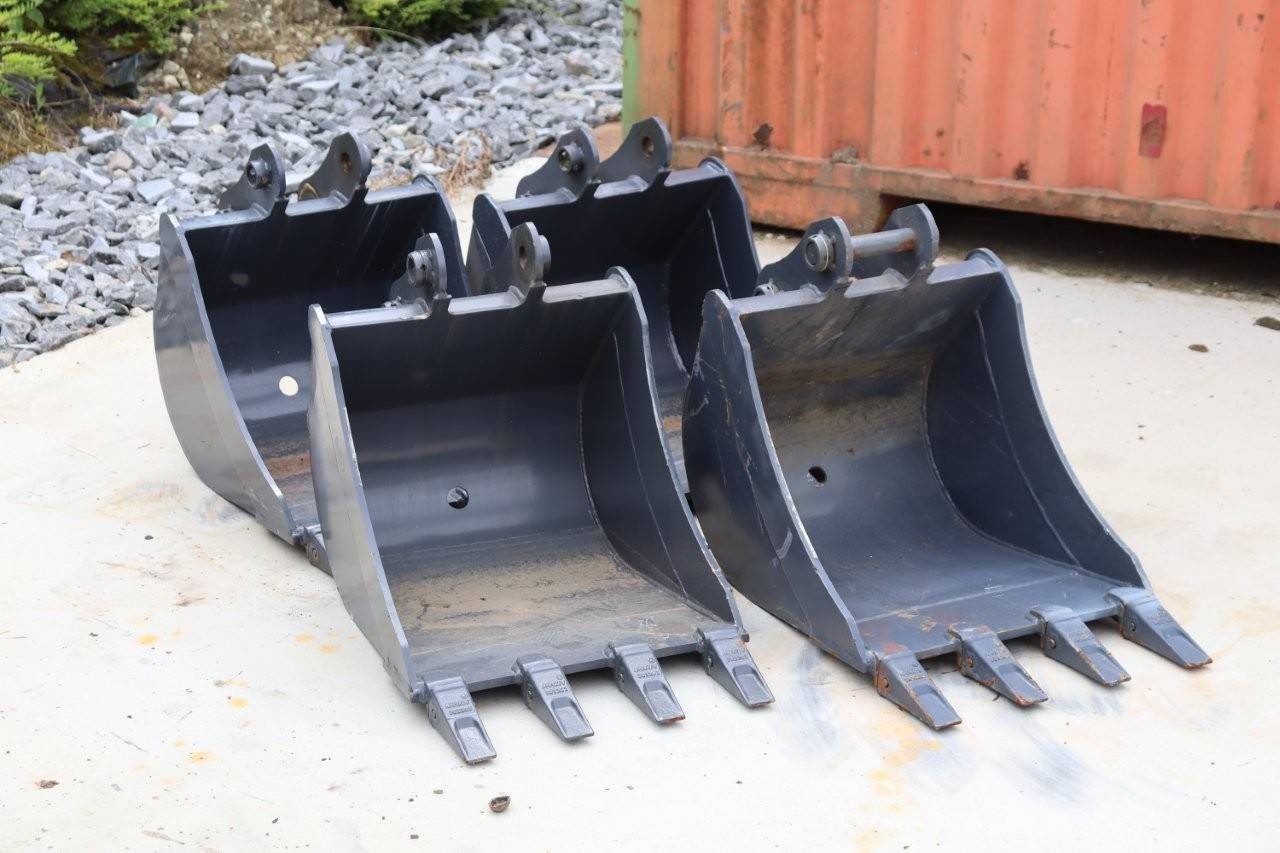 Lot of Excavator Buckets Sunward 3500kg New