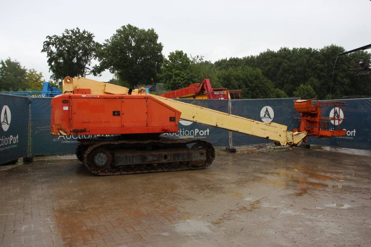 Telescopic aerial work platform Aichi SR18A Diesel 2006