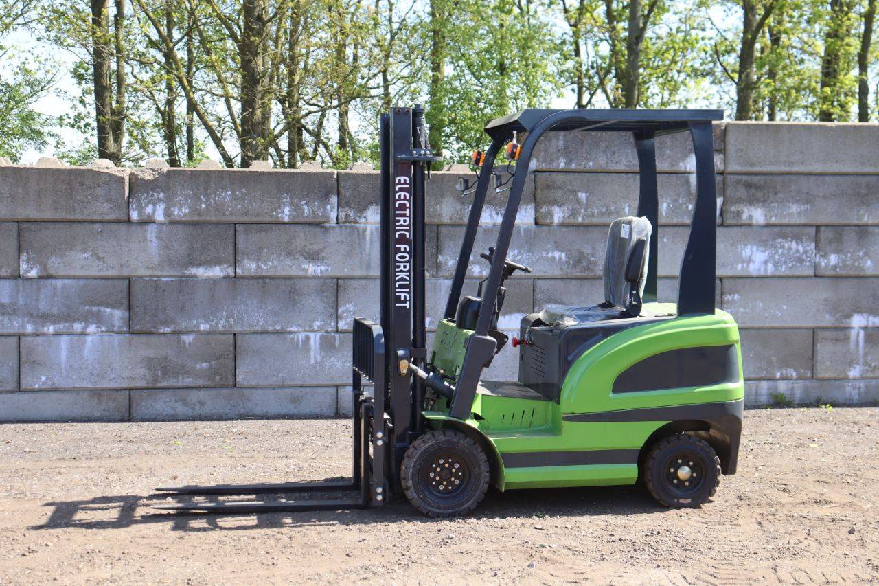 Stipp CPD15 Electric Forklift 1500kg 3.0m New