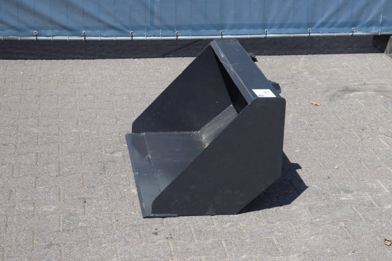 New loading platform with quick release from Avant 