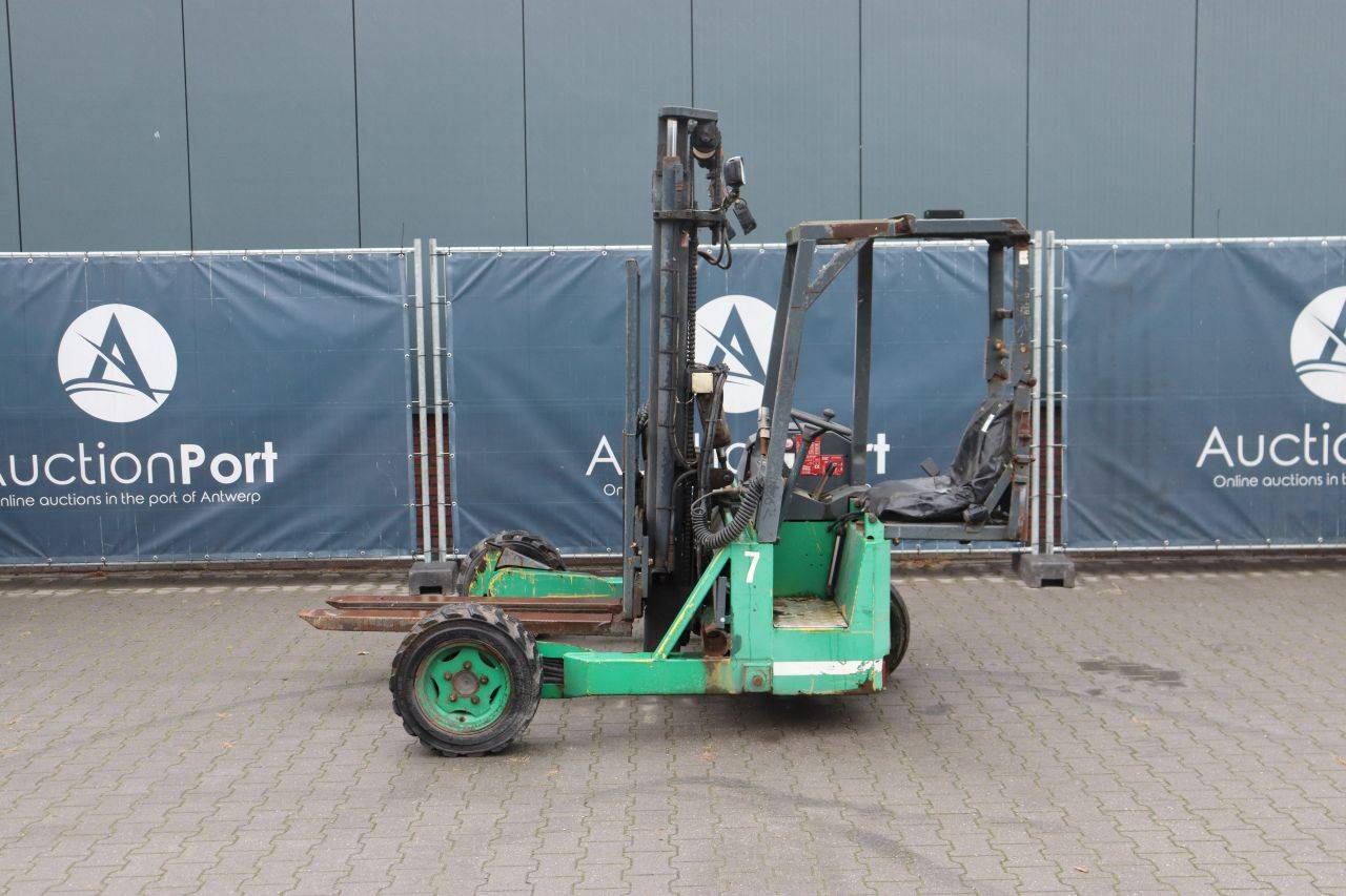 Forklift RD D1105 Diesel 2000kg 3.0m 1990