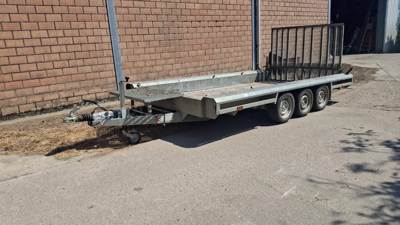 Trailers for cars
