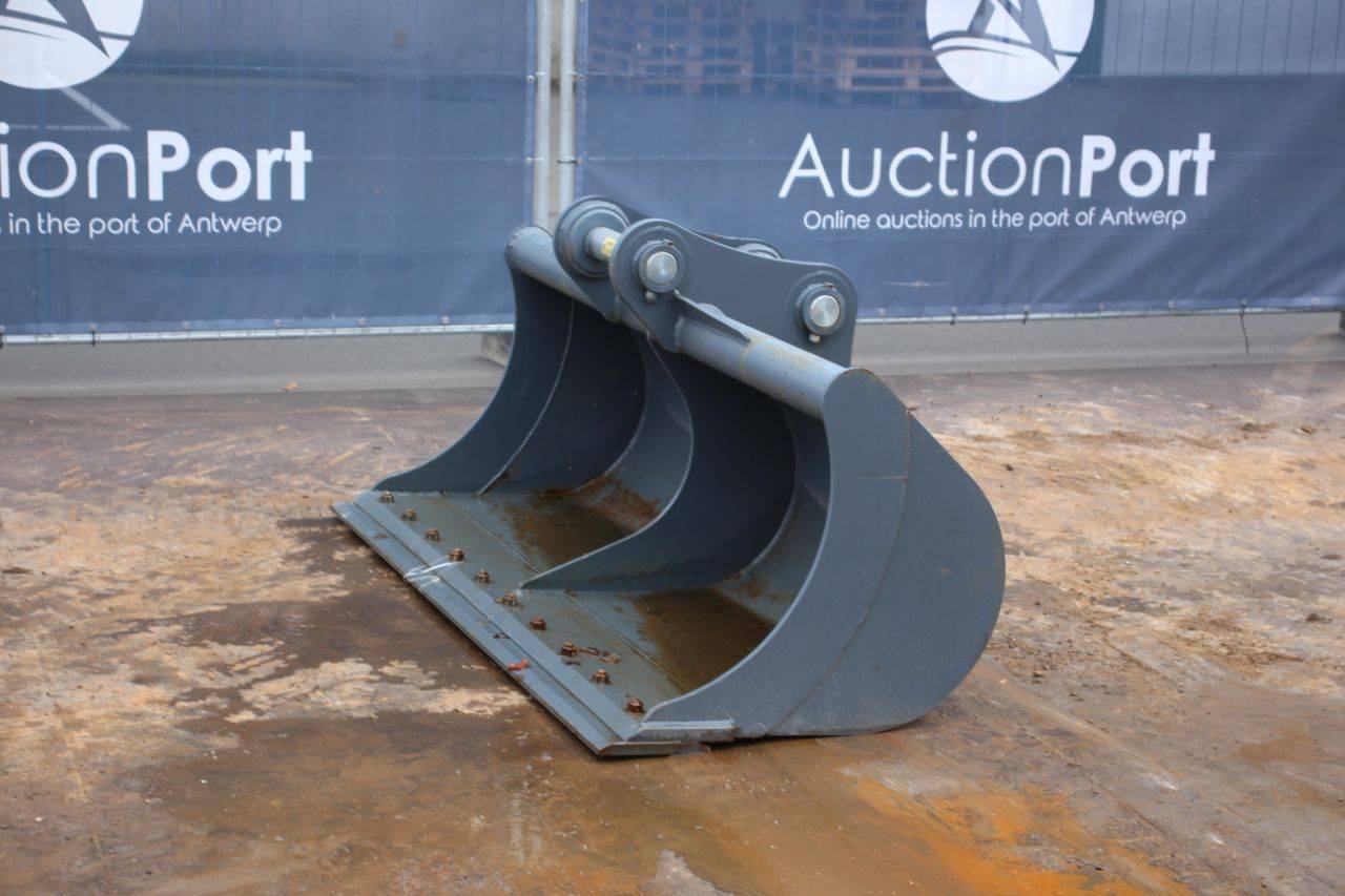 Strickland BT20 210cm Earth Bucket for 20 Tons