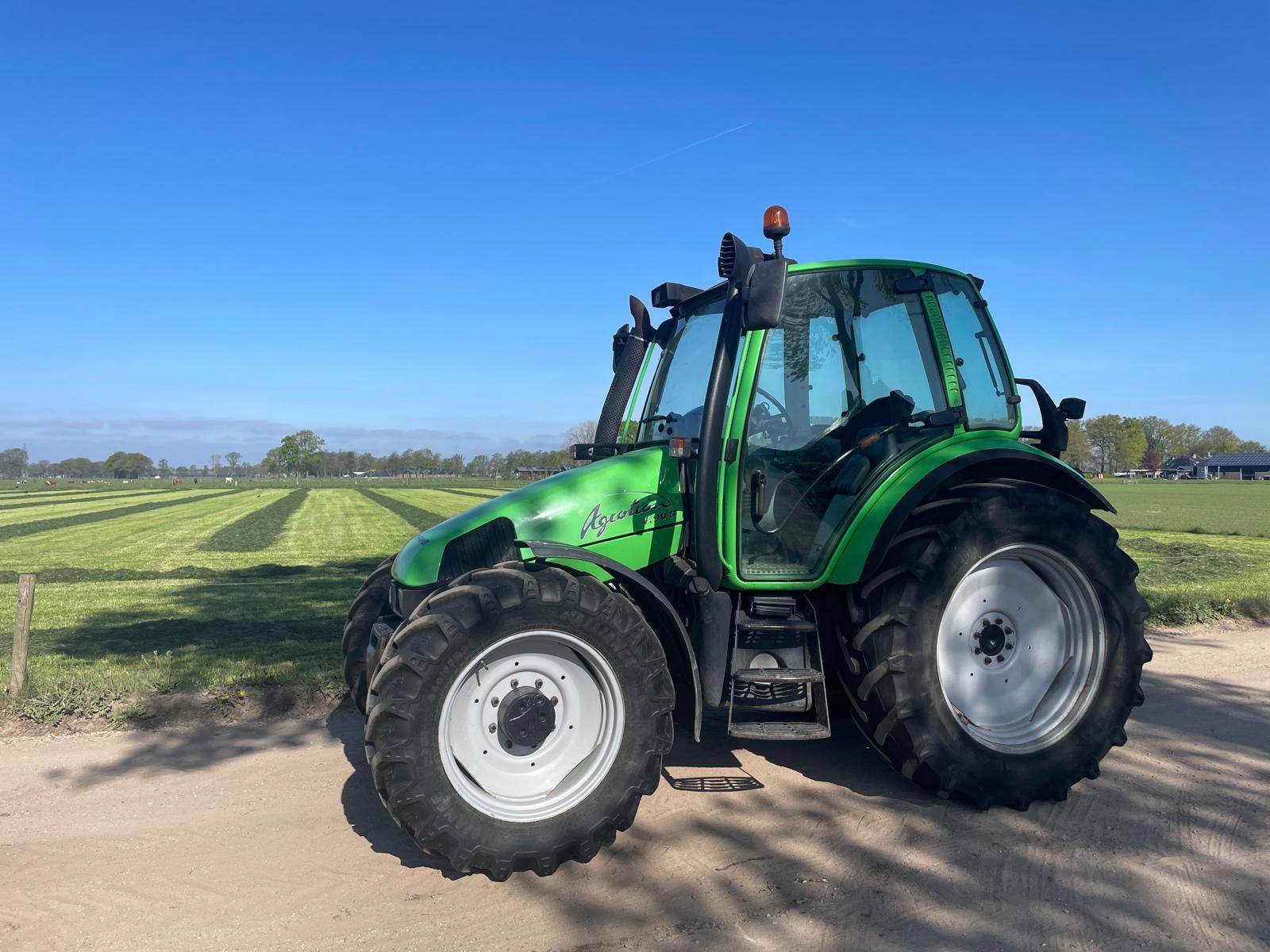 Tractor Deutz Fahr Agrotron 4.90 Diesel 1995