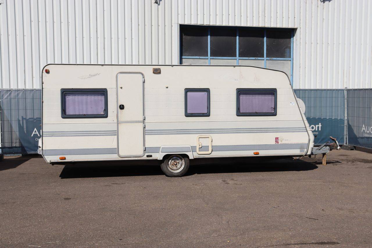 Caravan Liberty 1300kg 1996 (Margin)