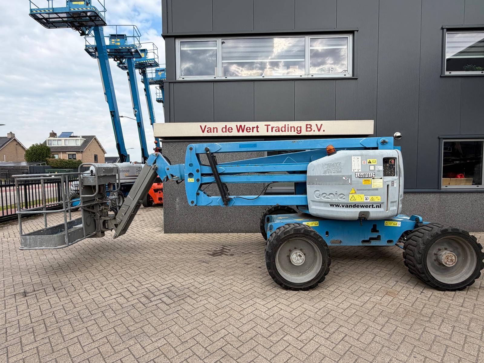 Piattaforma aerea articolata Genie Z-45/25J Diesel 16,07 m 2013