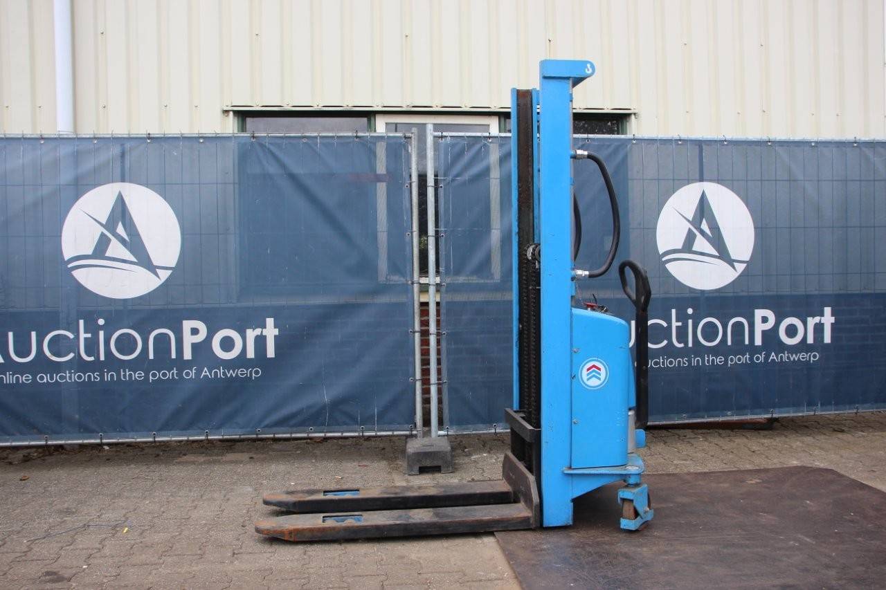 Stacker 1.8m