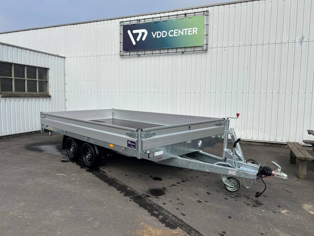 Flatbed Trailer Hapert Azure H-2 plateau