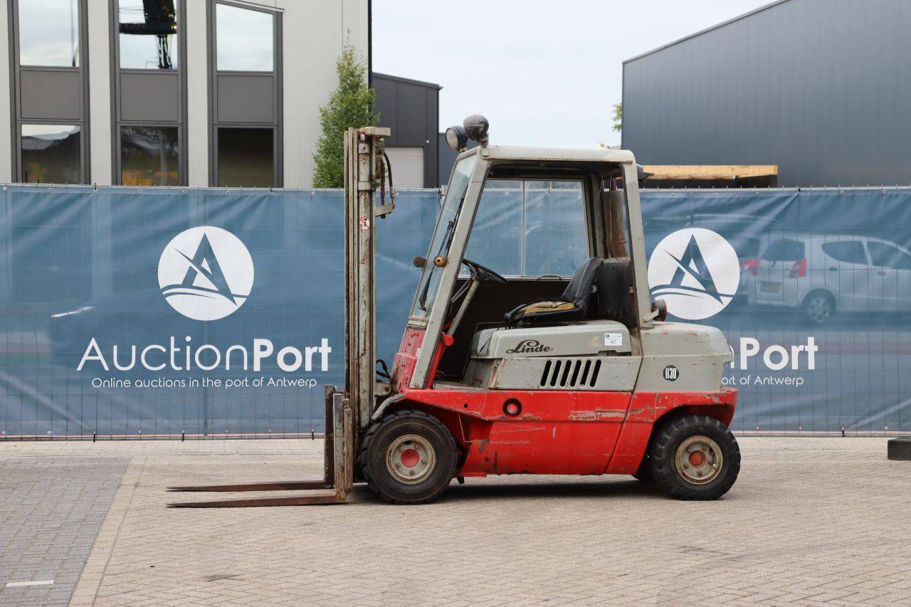 Linde H30D Diesel-Gabelstapler 3000 kg 4,0 m 1984
