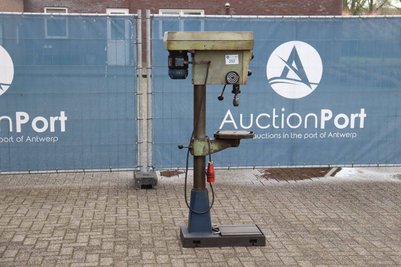 Pillar drilling machine
