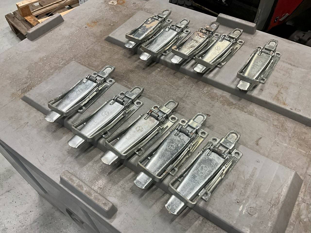 Flap closure 10 pieces