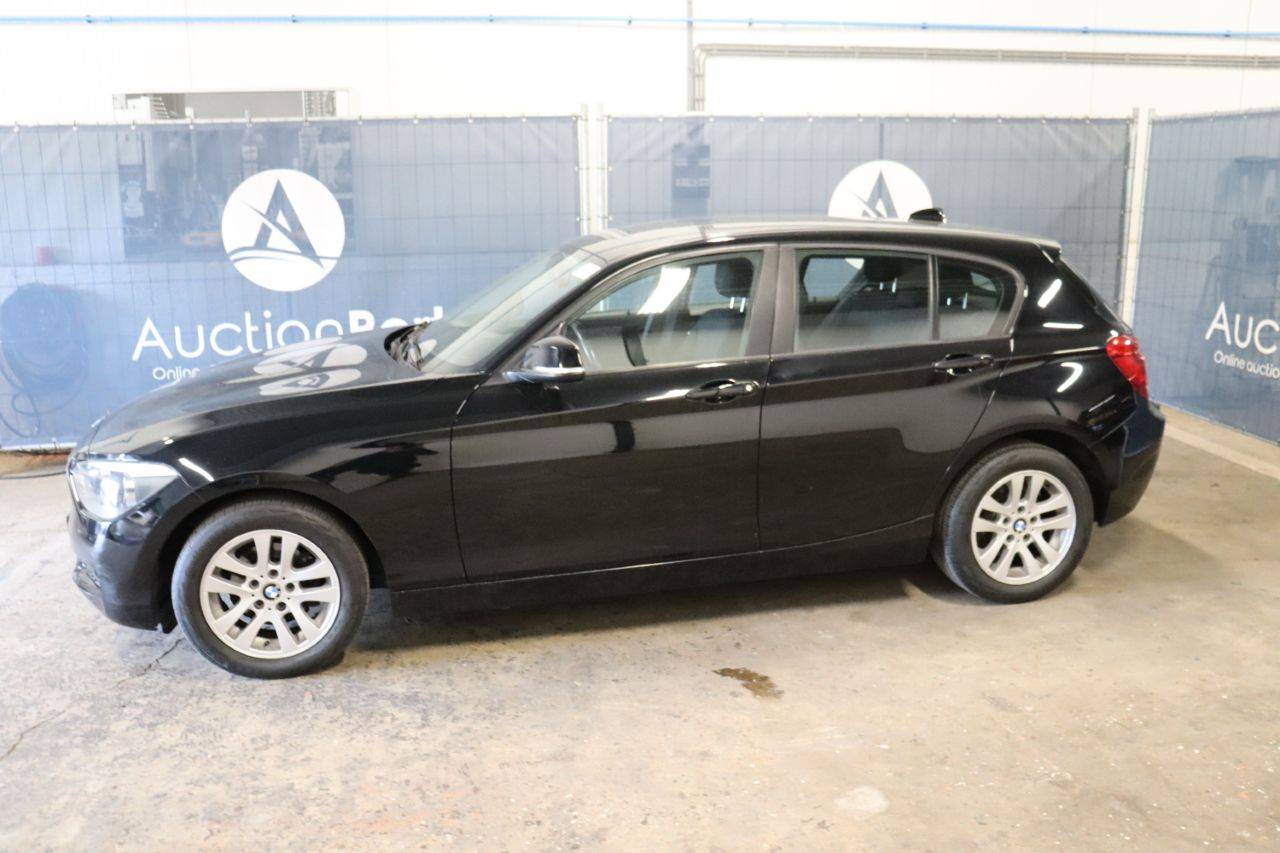 BMW 114I Petrol Station Wagon 102hp 2013