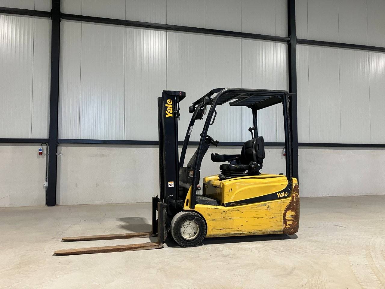 Forklift Yale ERP18VT LWB E2030 Electric 1760kg 4.6m 2015