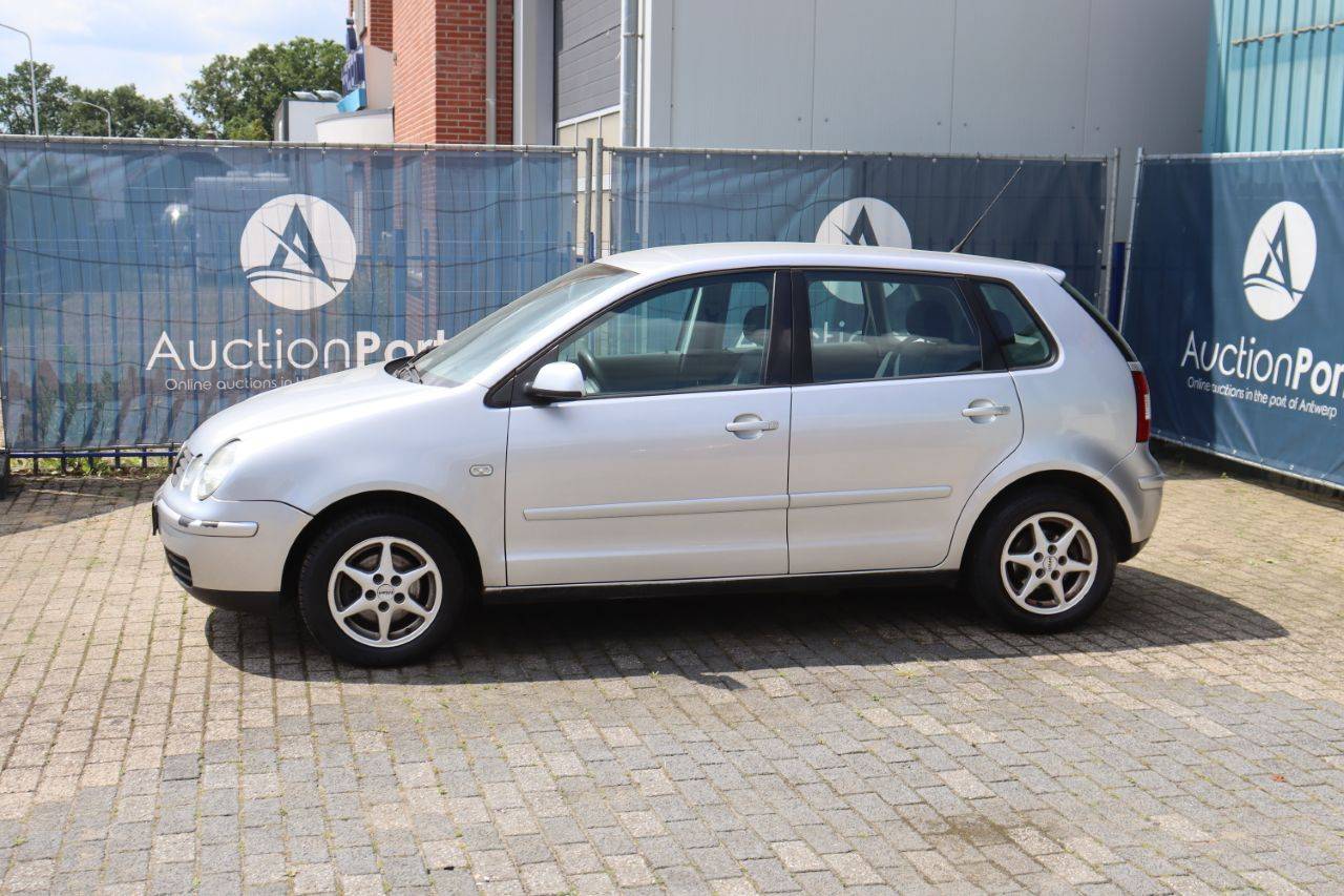 Passenger car Volkswagen Polo Petrol 75hp 2003