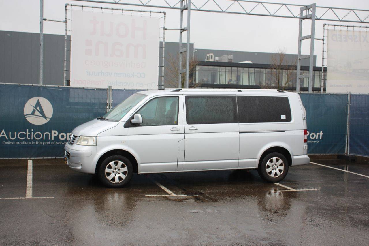 Volkswagen TRANSPORTER Diesel 174 hp 2009 Van