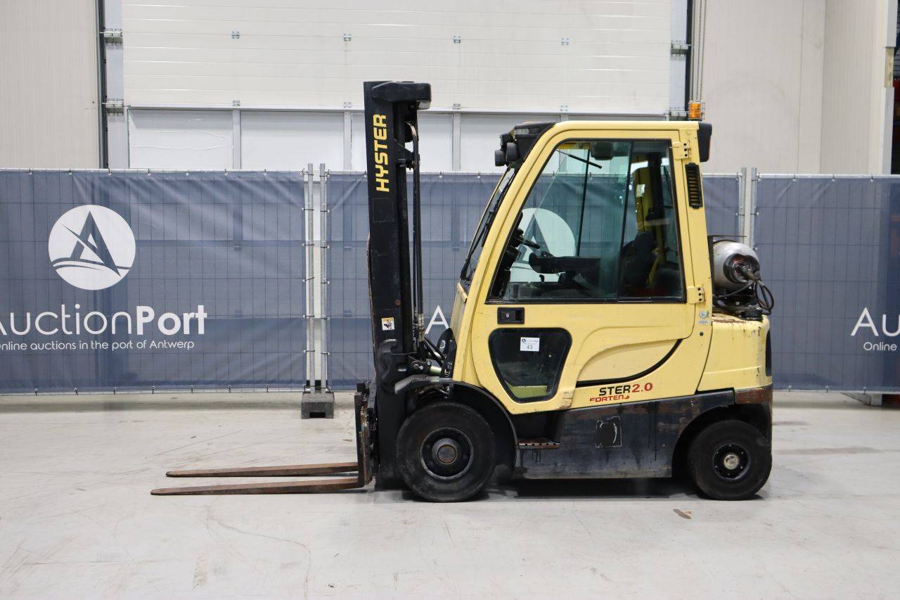 Empilhadeira Hyster H2.0FT a GLP 1670kg 5,55m 2017