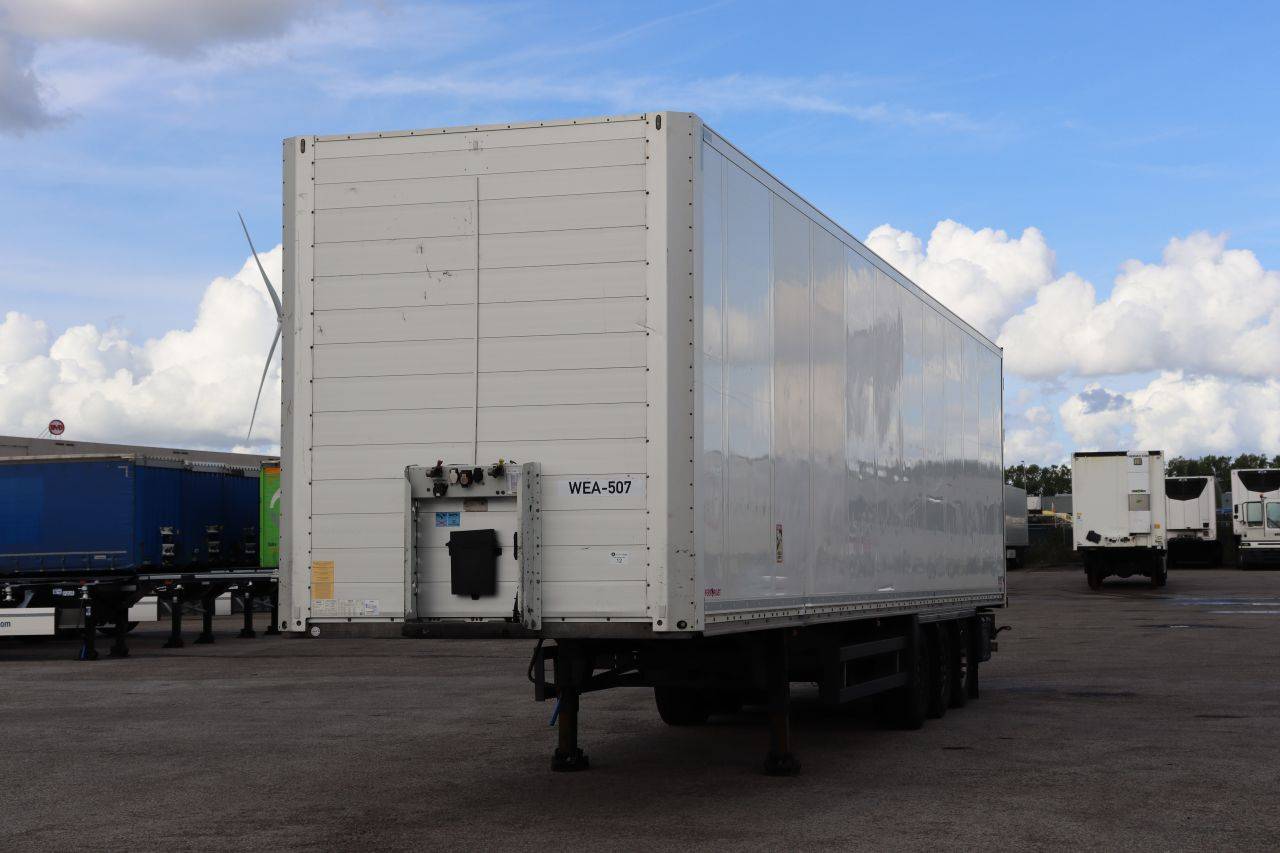 Semirreboque fechado Schmitz Cargobull SCB*S3B
