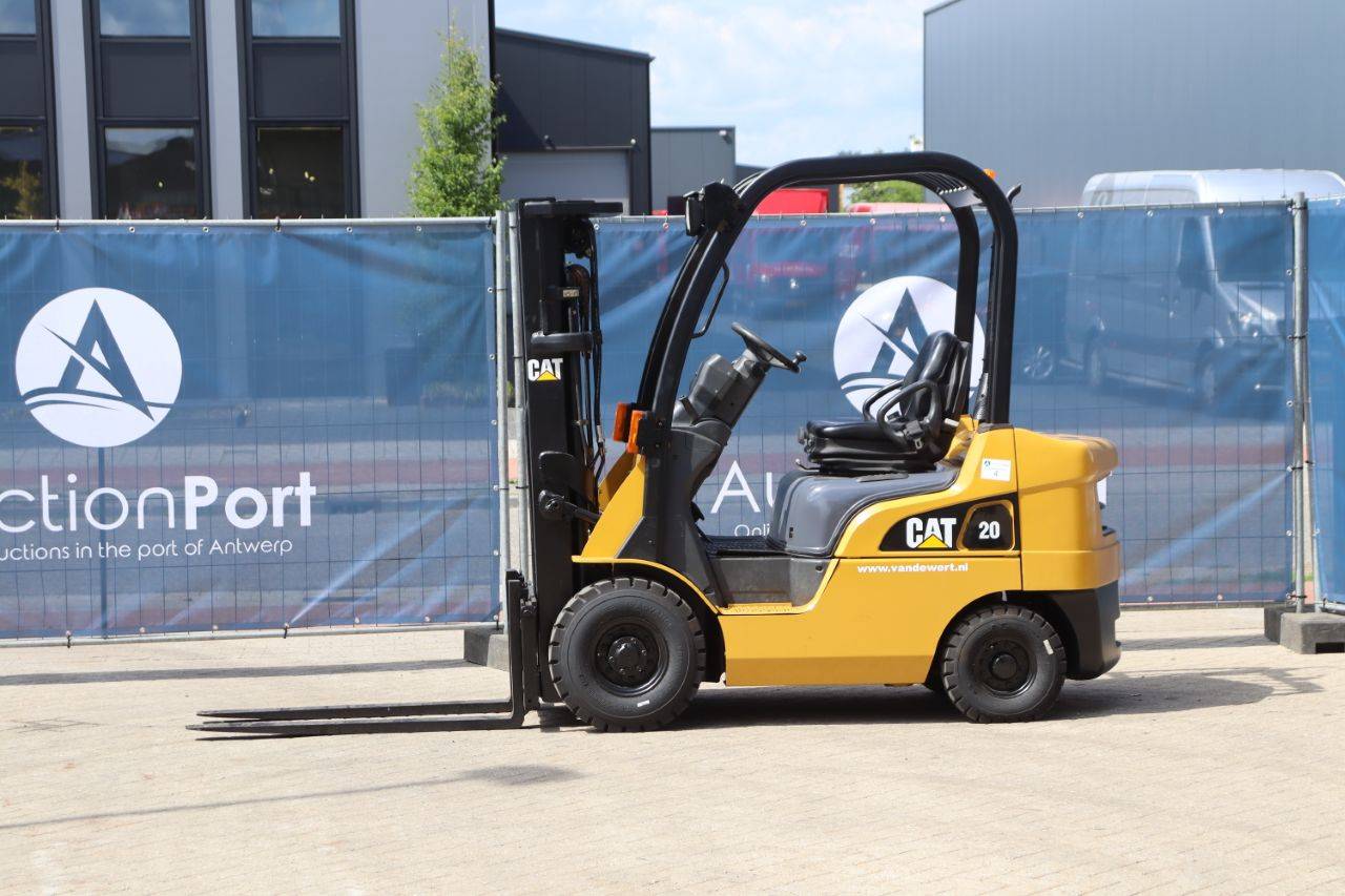 Forklift Caterpillar DP20CN Diesel 2000kg 4.2m 2006