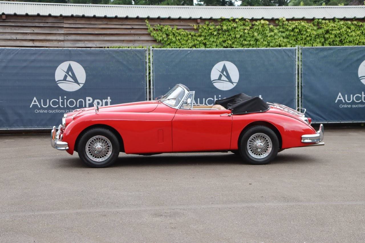 Vehicles - Classic Cars 