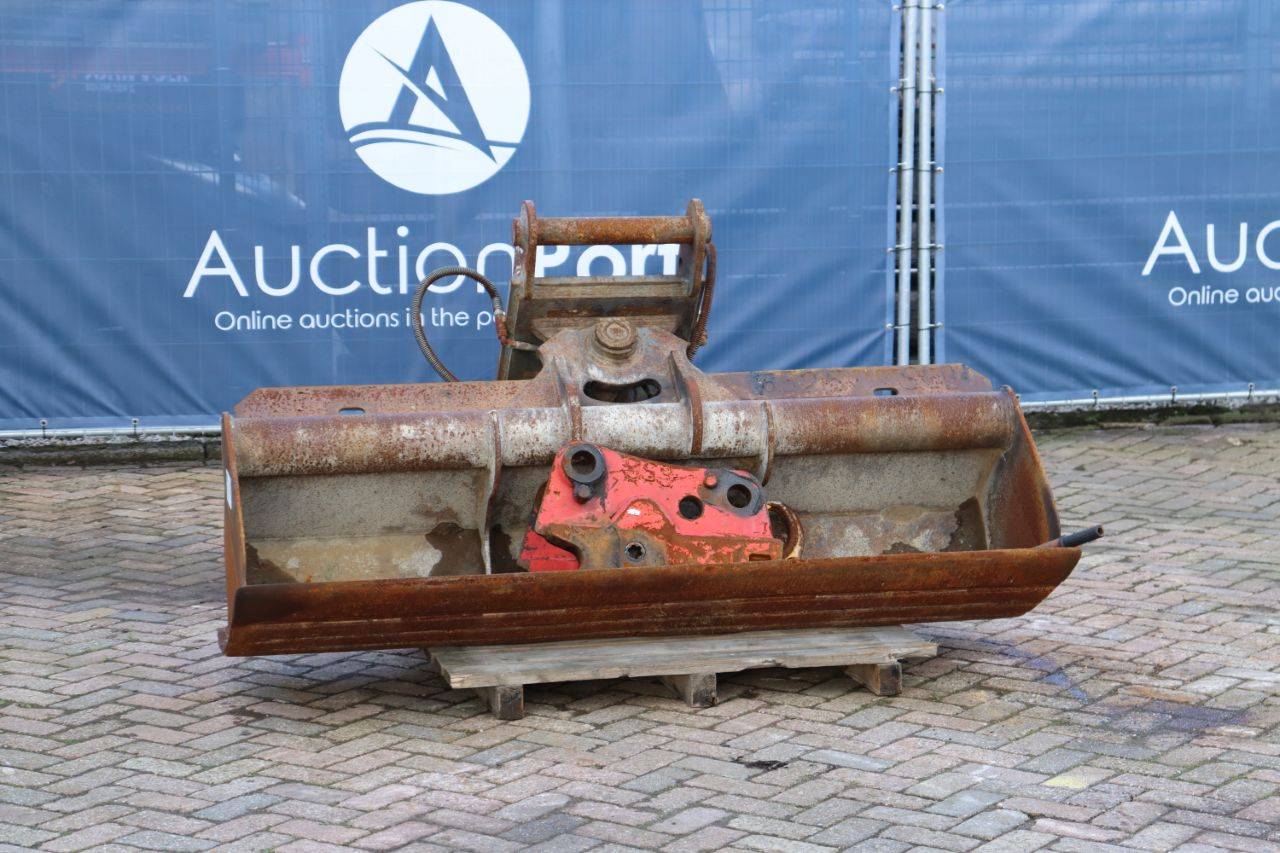 Hydraulic tilting bucket 198cm with mechanical quick coupler Lenhoff