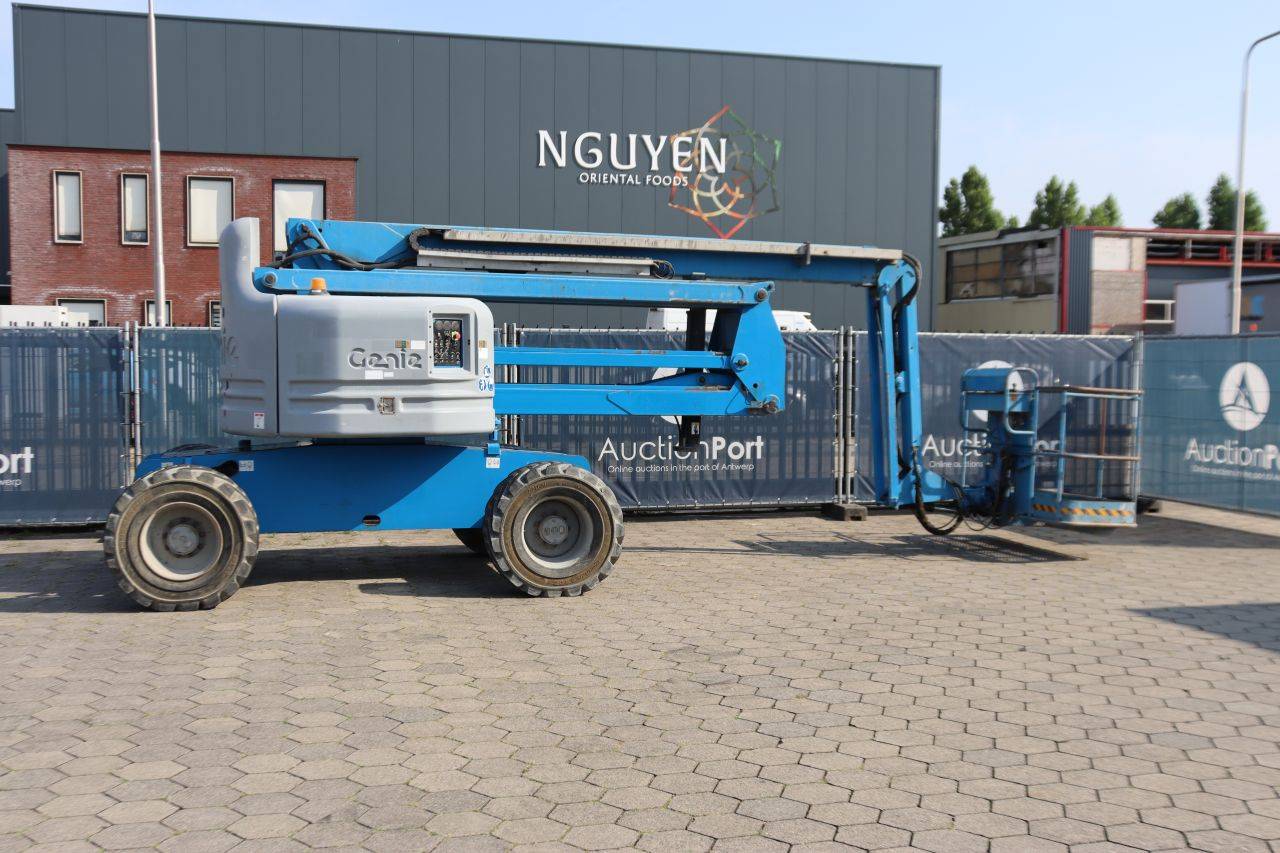Piattaforma aerea articolata Genie Z-60/34, diesel, 227 kg, 20,3 m, anno 2006