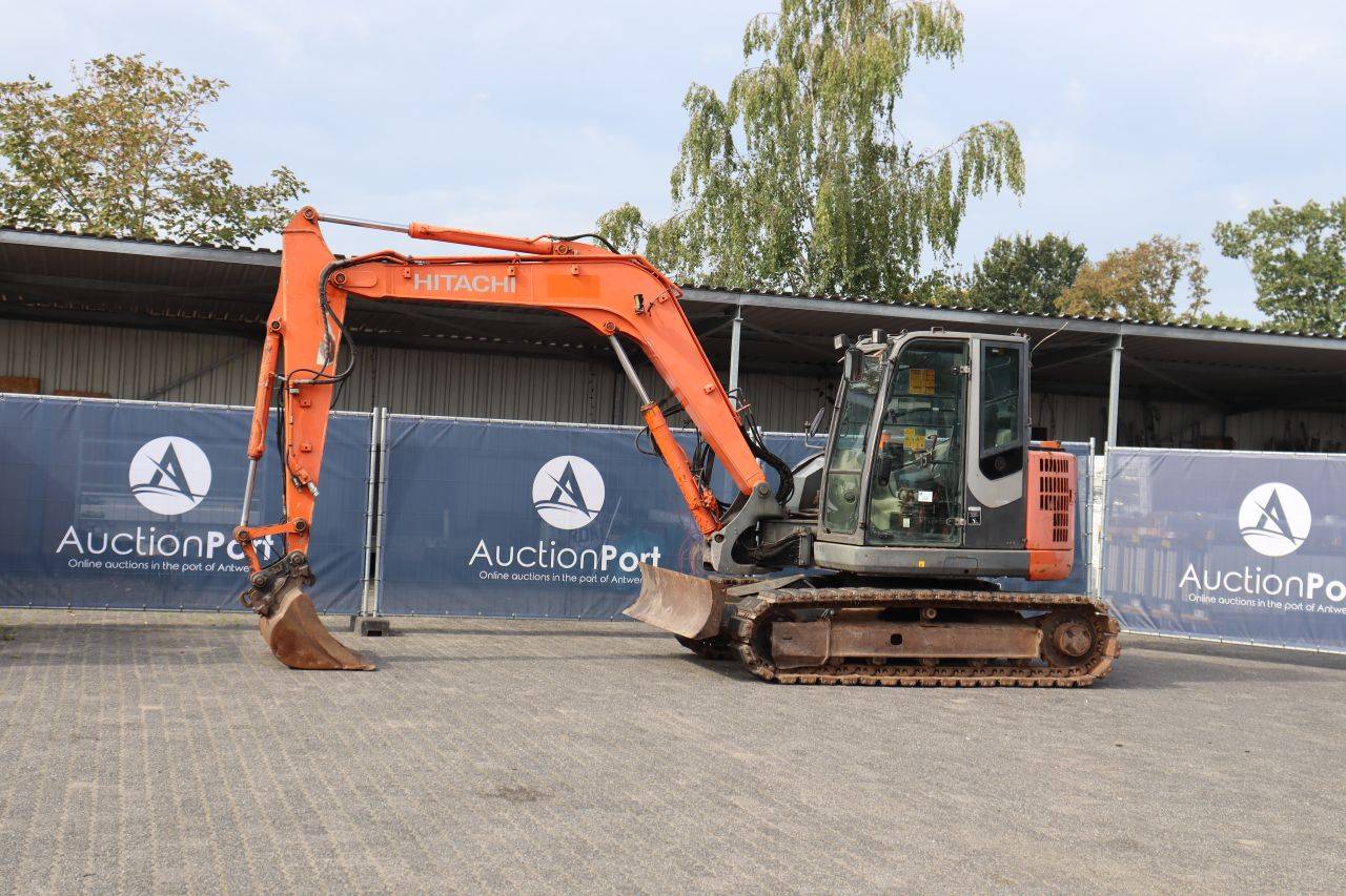 Rupsgraafmachine Hitachi ZX85USBLC-3 Diesel 39.4kW 2010