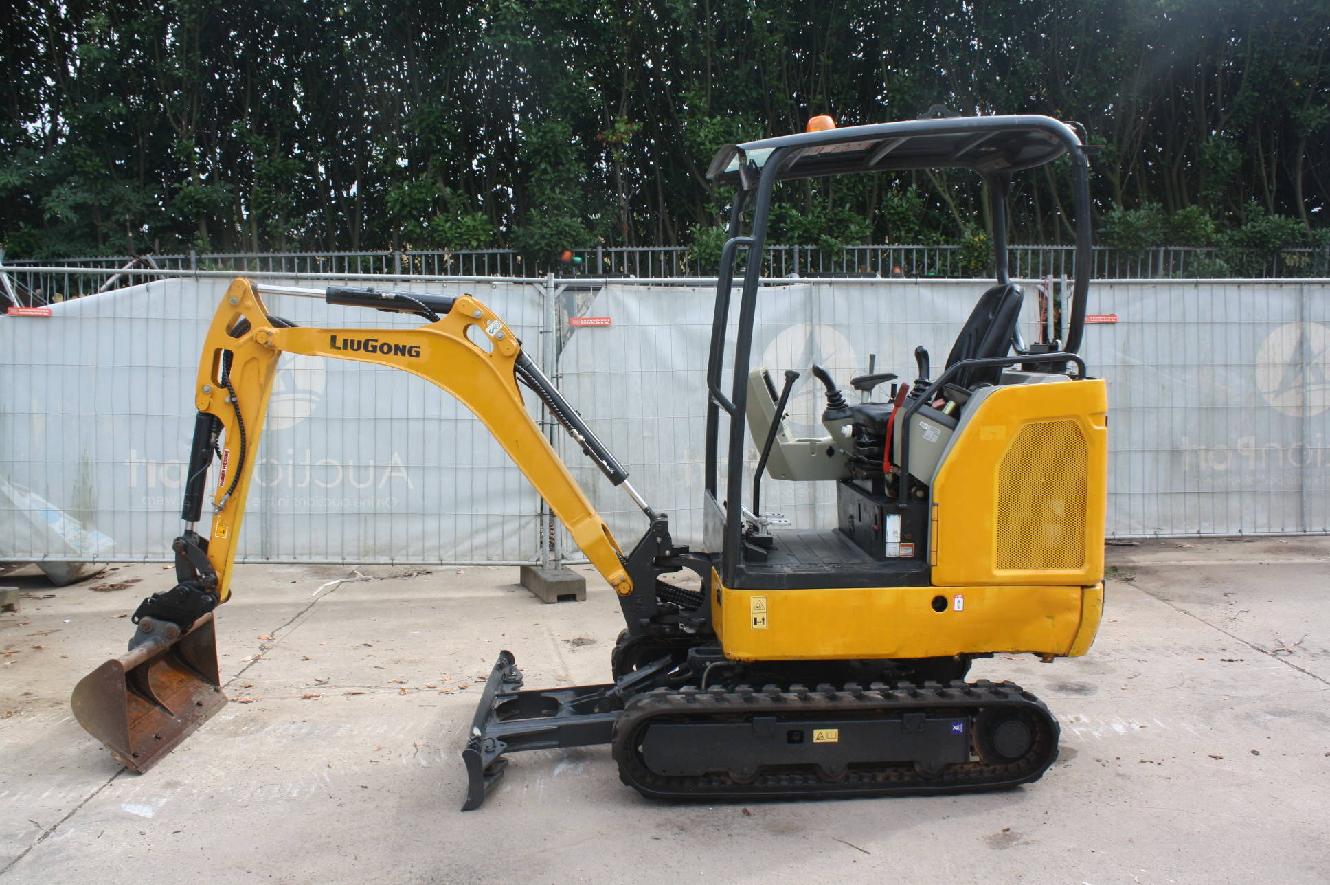 Mini excavator LiuGong 908H Diesel 2021