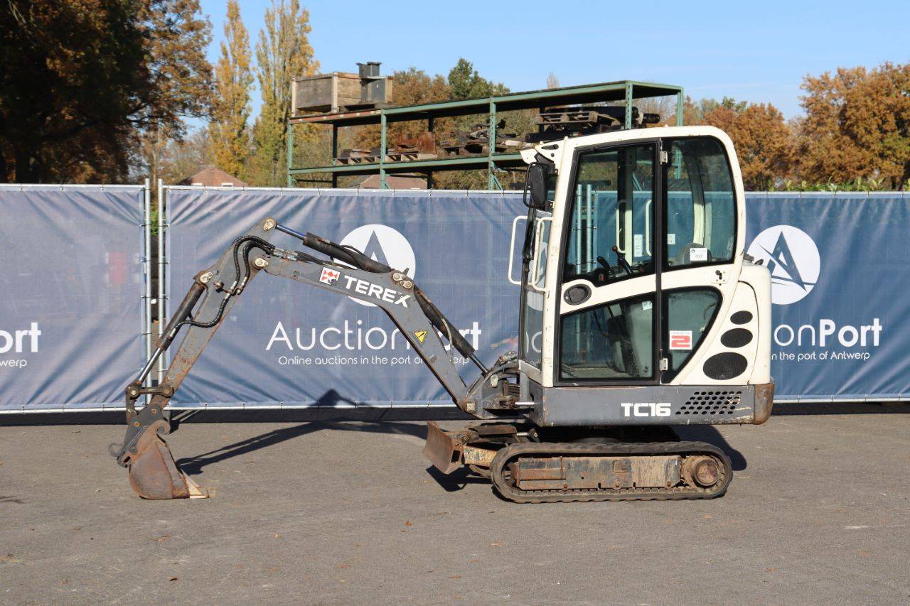 Mini excavator Terex TC16 Diesel 2011