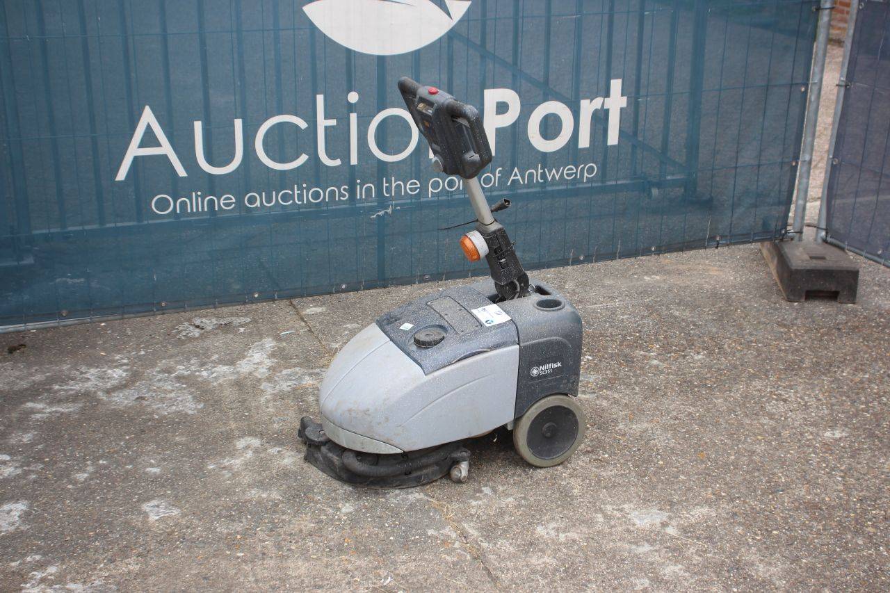 Scrubbing machine Nilfisk SC351 Electric 500W 2018