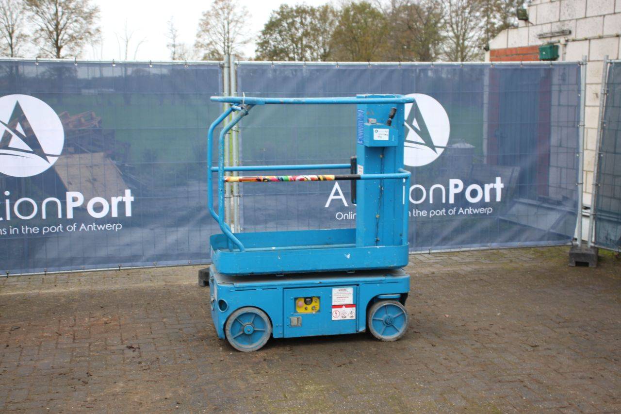 Mast lift Upright Electric