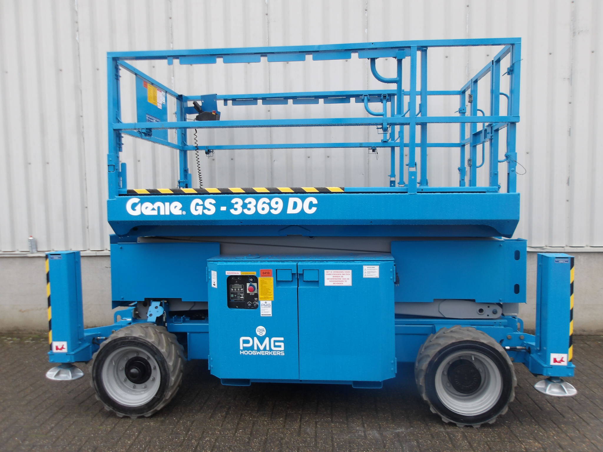 Scissor Lift Genie GS-3369DC 11.69m Electric 2013