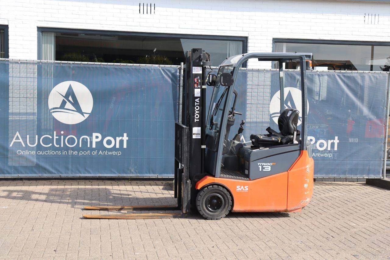 Chariot élévateur électrique Toyota 7FBEST13 1250 kg 4,7 m 2017