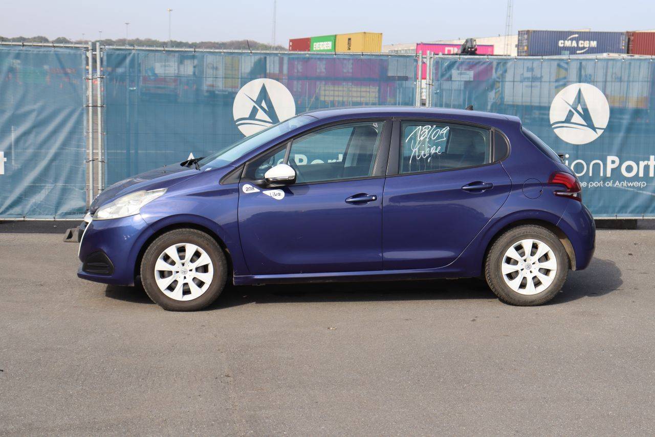 Passenger car Peugeot 208 Petrol 68hp 2016 (Margin)