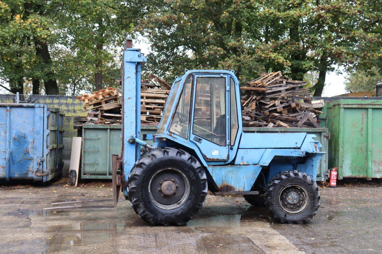 Manitou M430CP Diesel Rough Terrain Forklift 1990