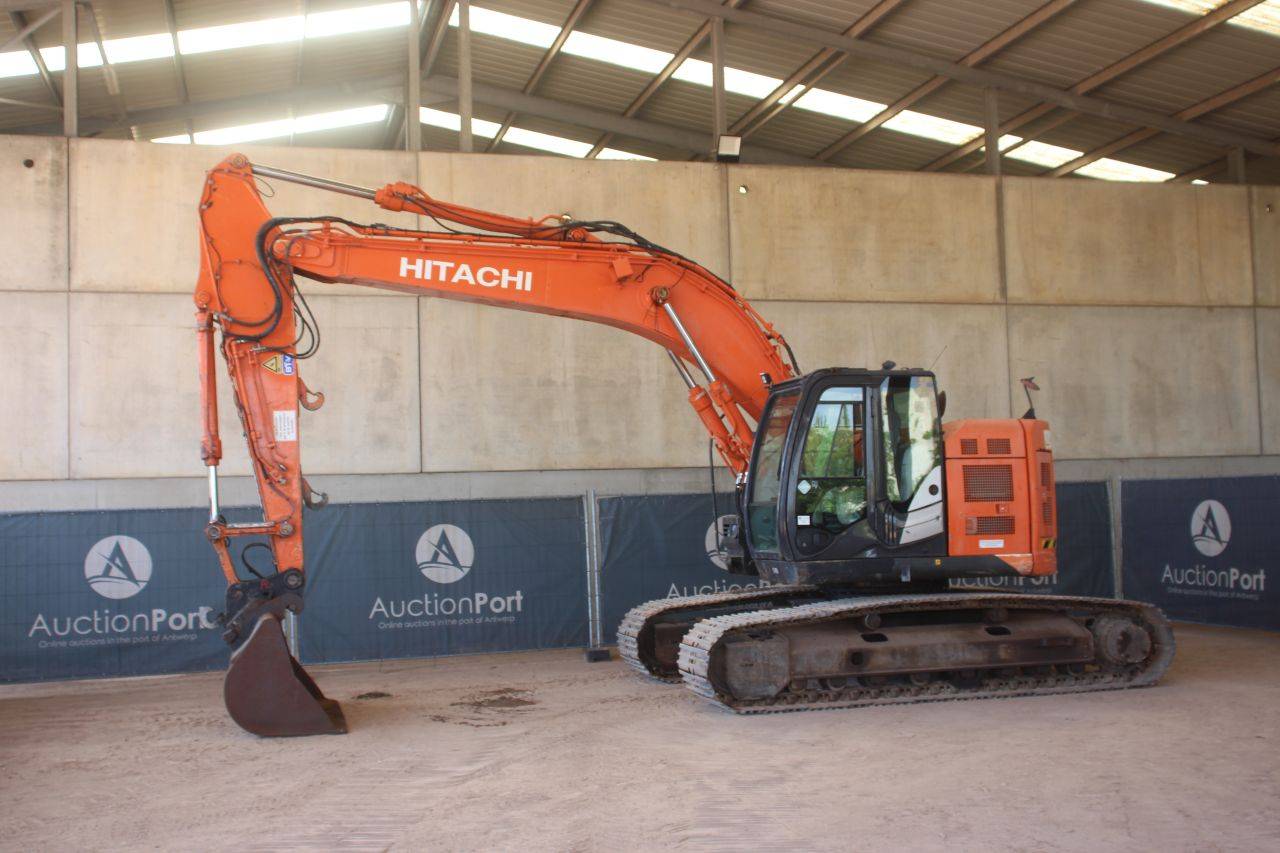 Crawler excavator Hitachi ZX225USLC-5B Diesel 122kW 2014