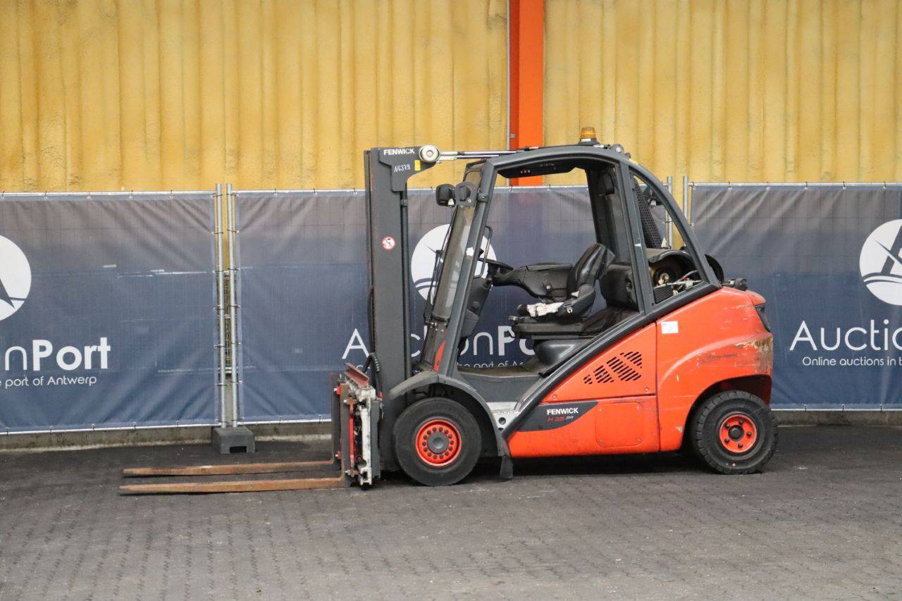 Forklifts - Stackers - Internal Transport