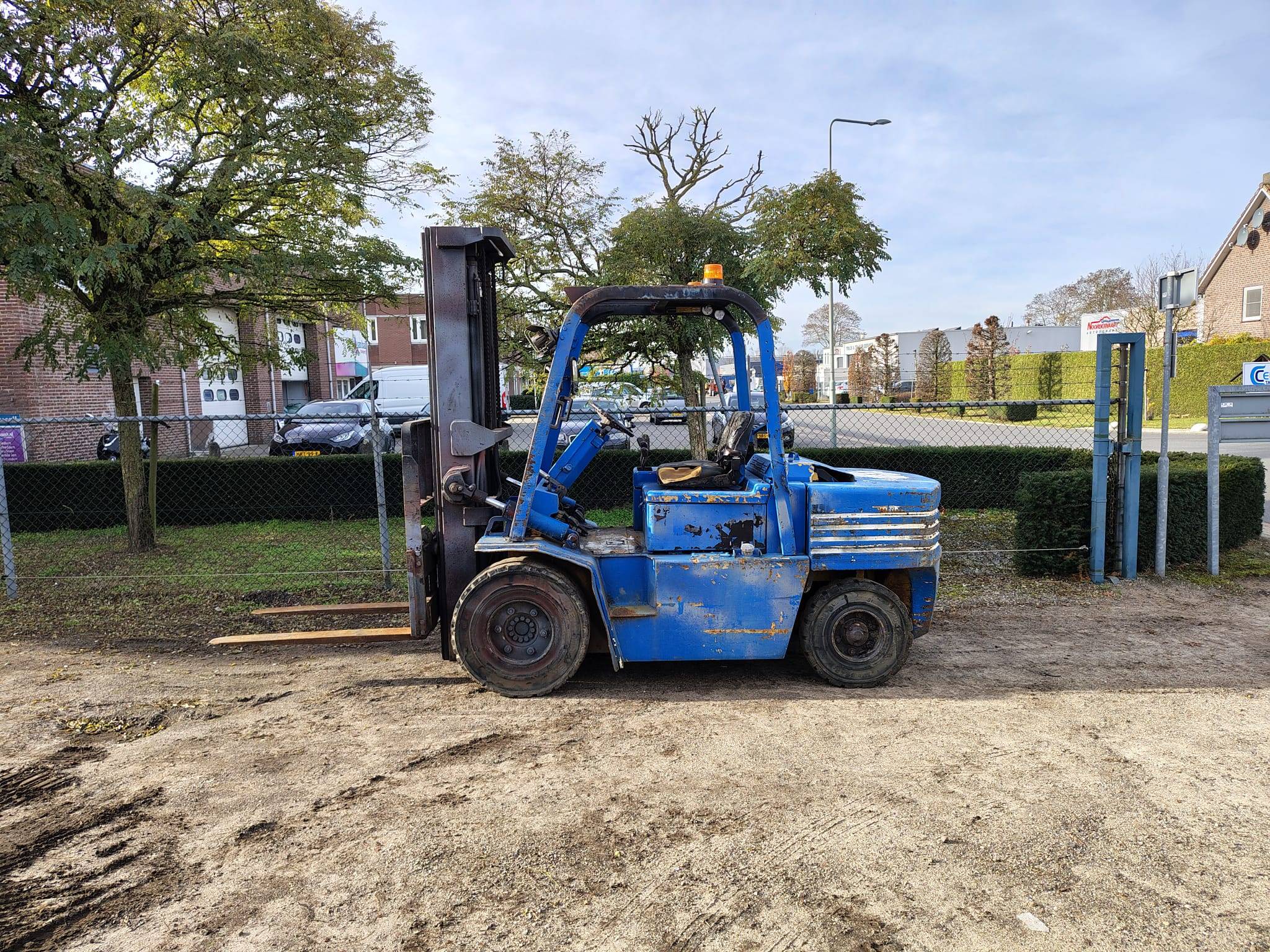 Forklift D40S Diesel 4000kg 4.5m 1997