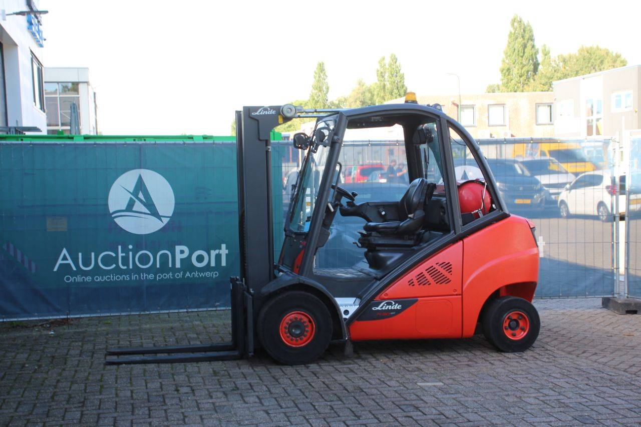 Forklift Linde H30T-02 LPG 3000kg 4.6m 2015