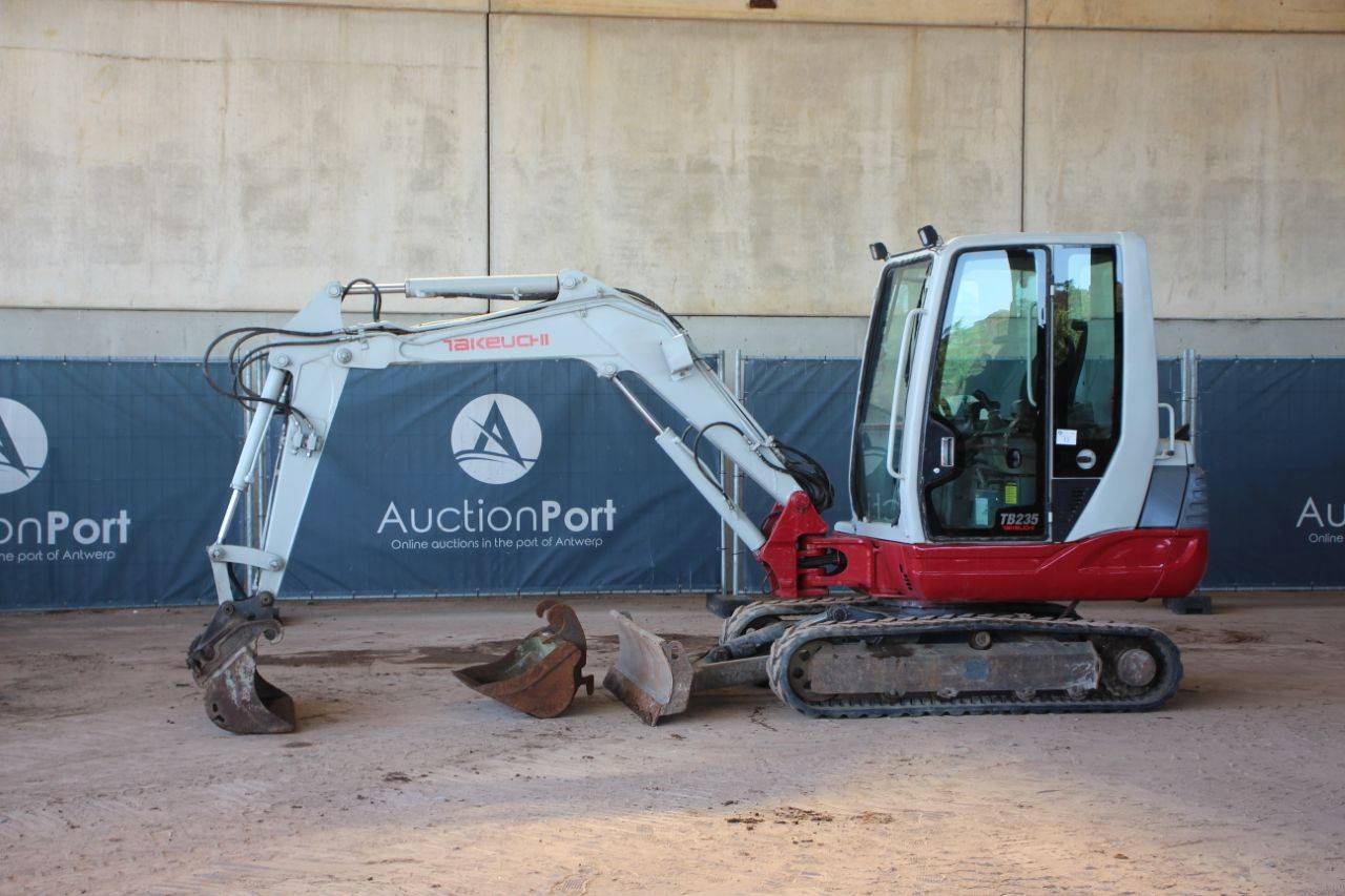 Crawler excavator Takeuchi TB235 Diesel 2016